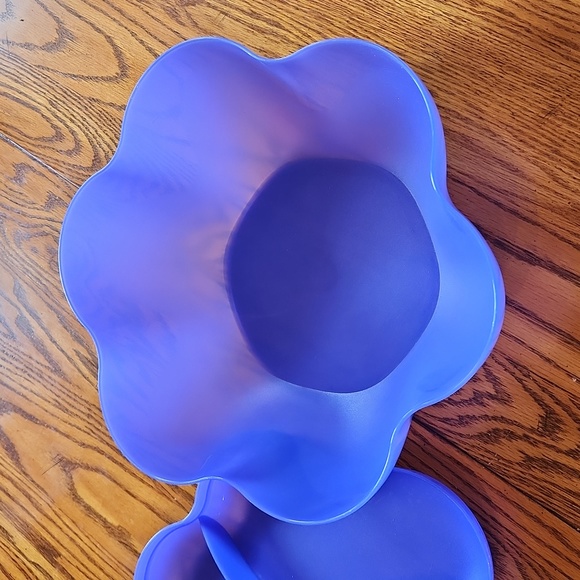 Tupperware Chip Bowl - Picture 2 of 7